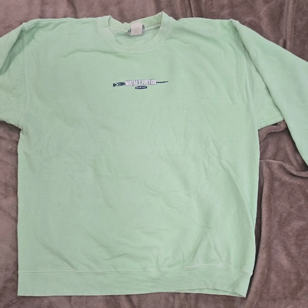 J. America america crewneck